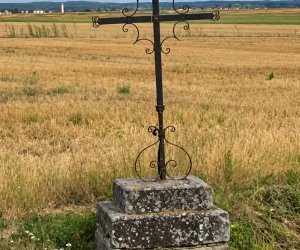 Croix aux Pèlerins de Broué